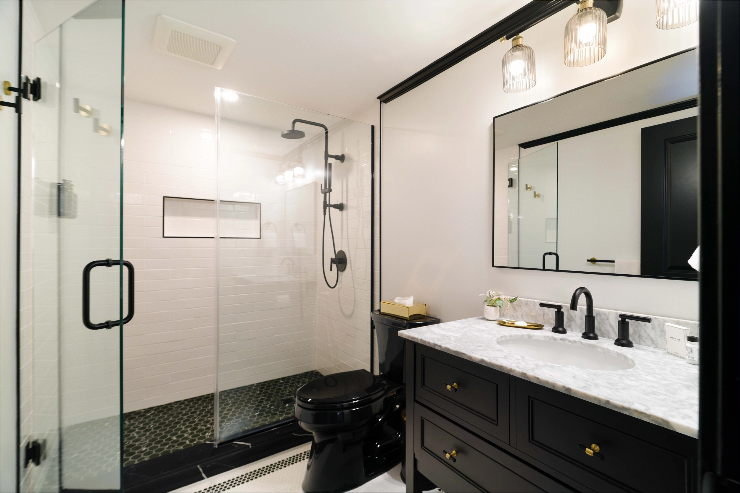 Garden Gables Suite 2 Bathroom