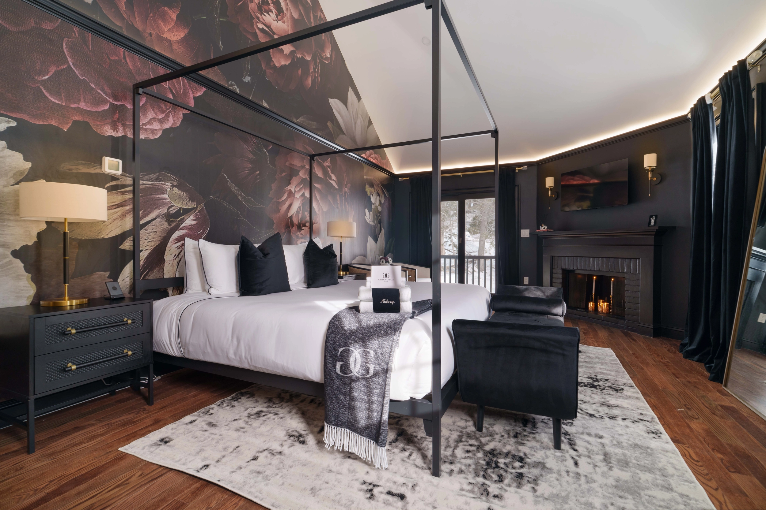 Garden Gables King Suite