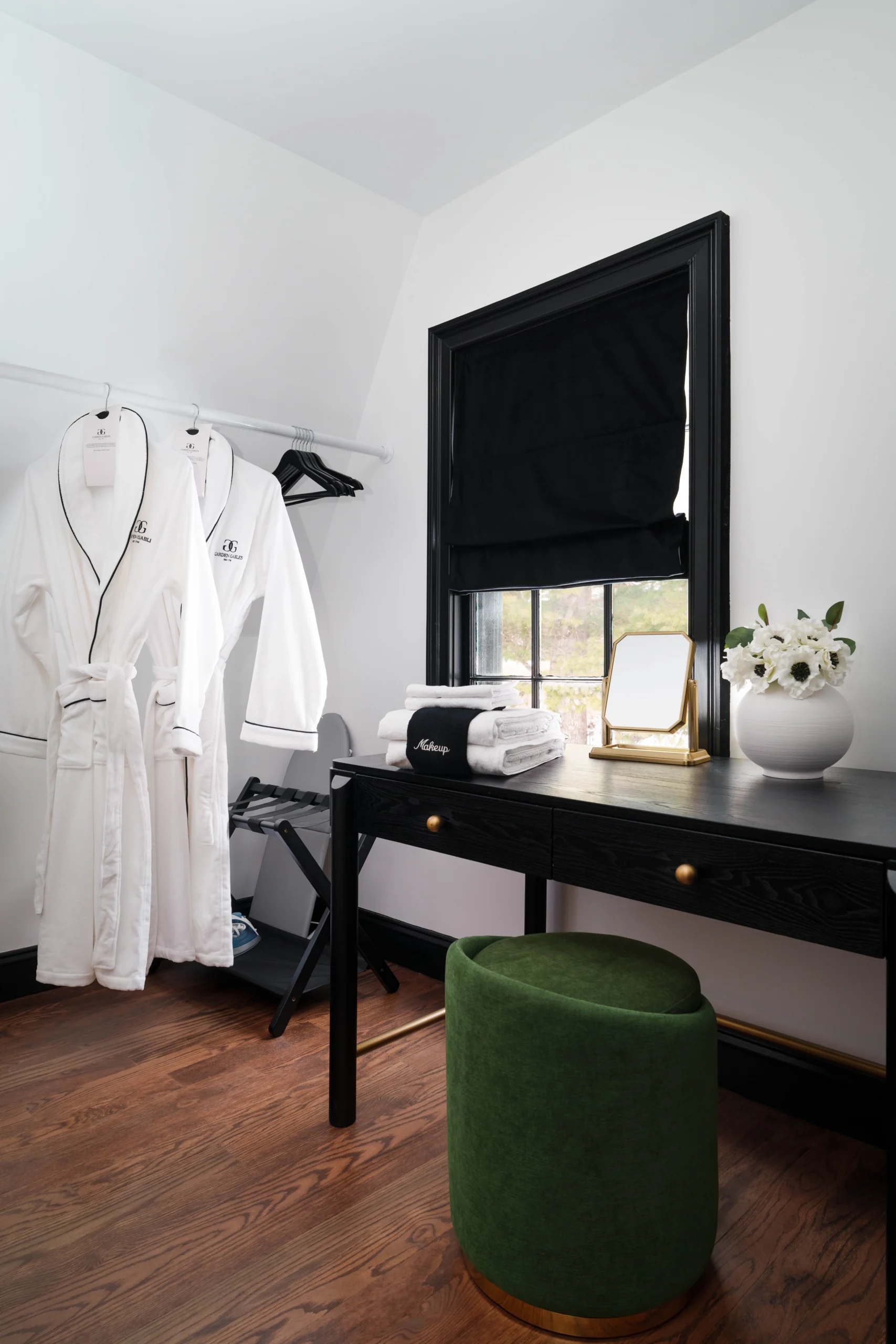 Garden Gables Suite 10 Closet & Vanity