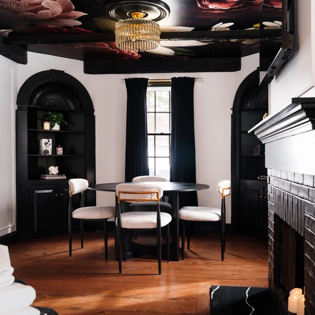 Garden Gables Suite 11