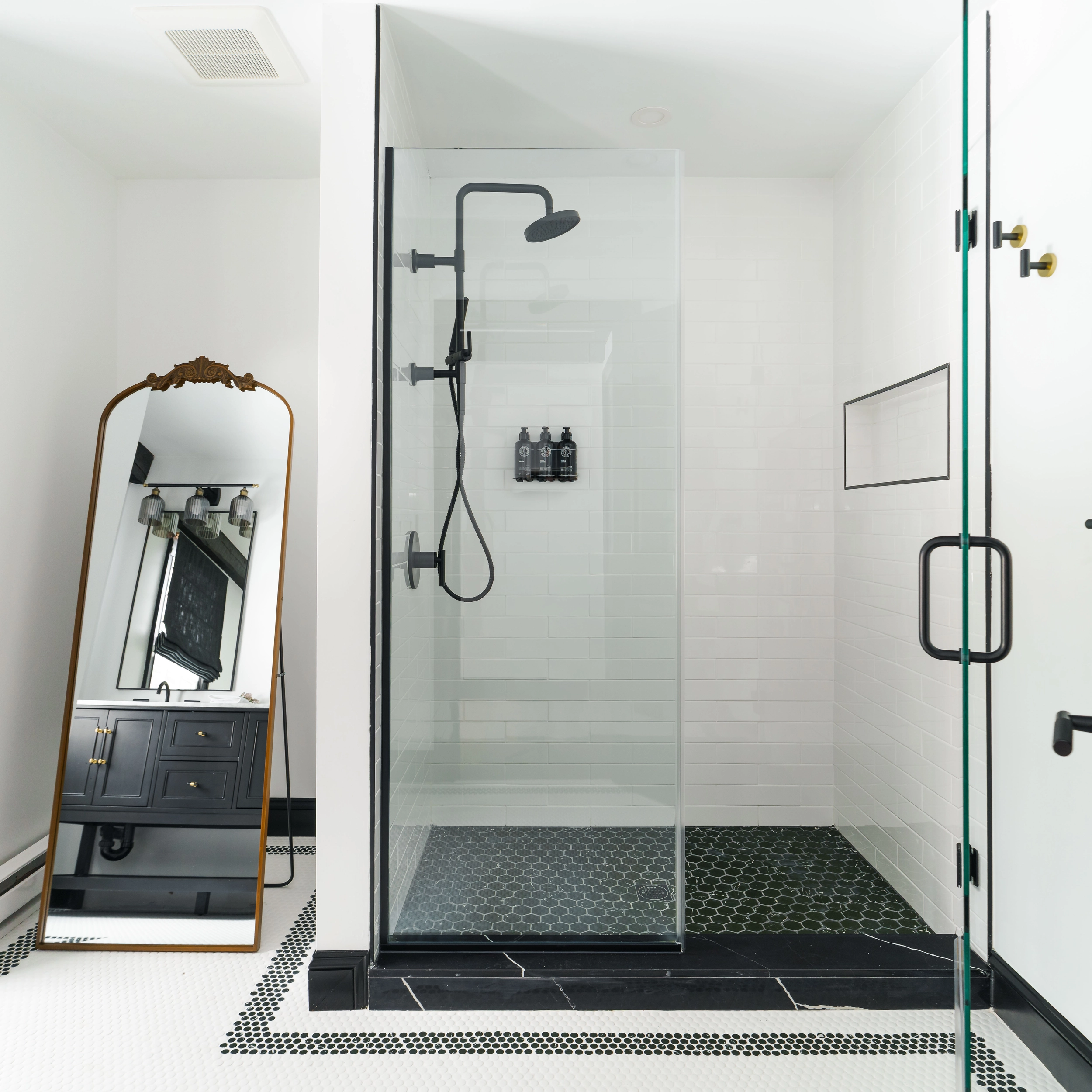 Garden Gables Suite 11