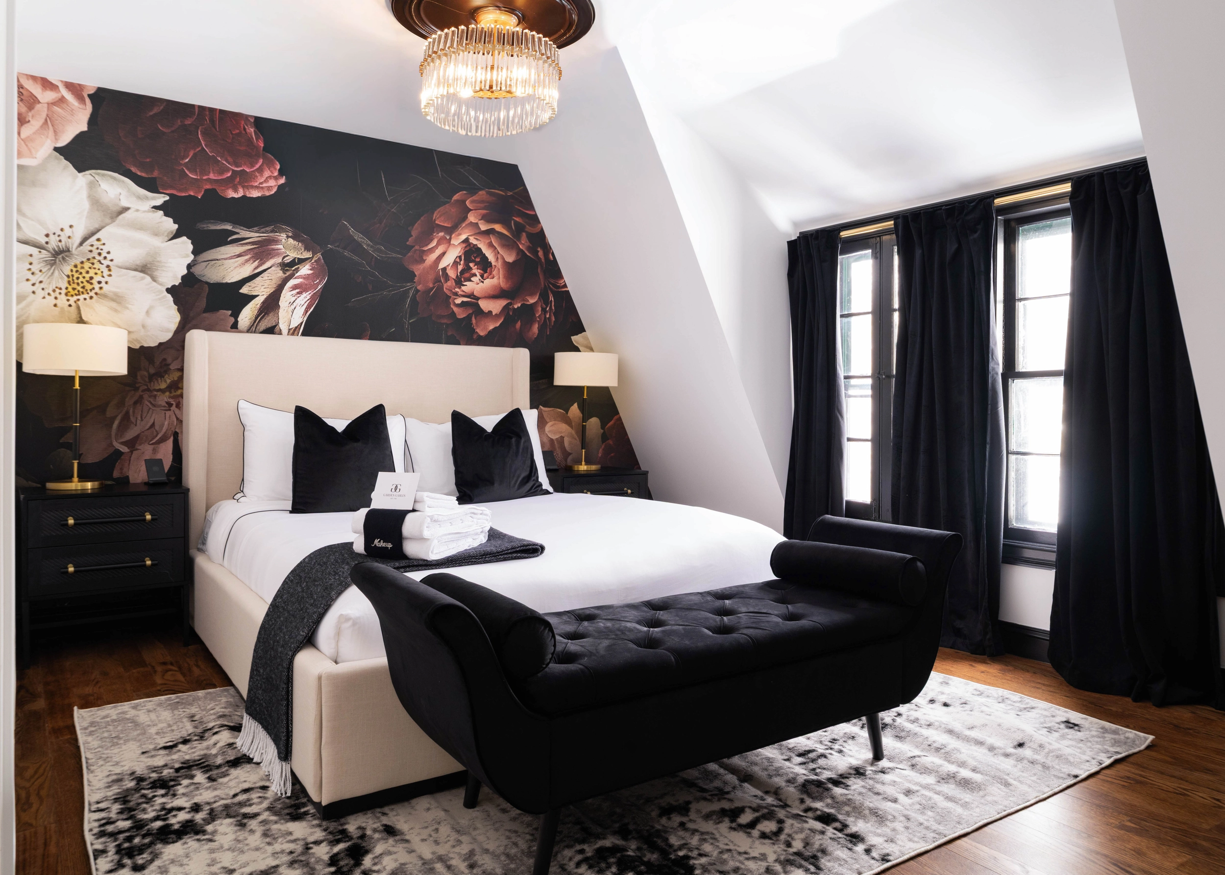 Garden Gables Suit 10